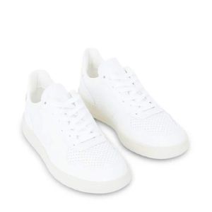 Veja NWOT Extra White V-10 Sneakers